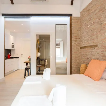 Te1a-el Teatro Brick Wall Prime Location Apartment Malaga