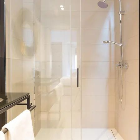 Te1a-el Teatro Brick Wall Prime Location Appartement
